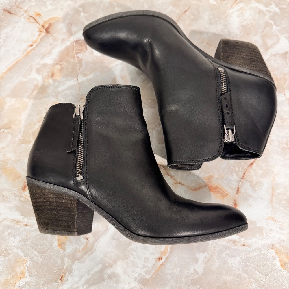 Frye Ankle Bootie Women 7 Black N/A Leather Western Block Heel Zip - Picture 9 of 11